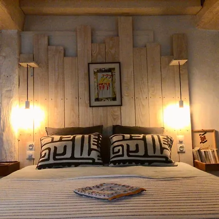 La Grotte Du Pelerin - Semi-troglodyte Apartman