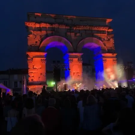 La Grotte Du Pèlerin - Semi-troglodyte Saintes