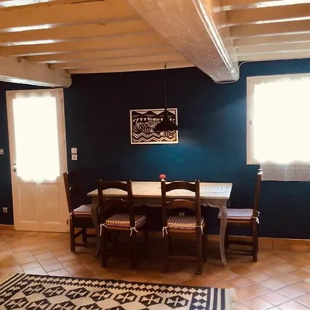 La Grotte Du Pèlerin - Semi-troglodyte