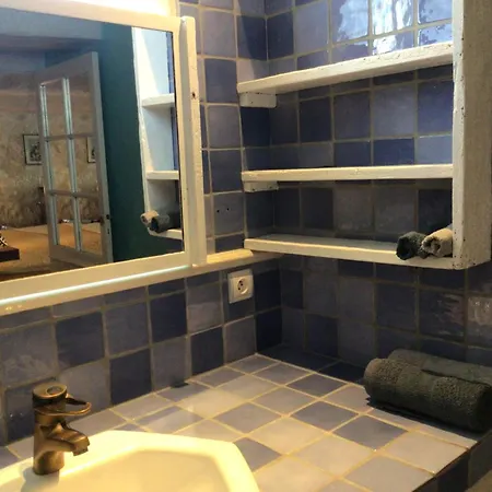 La Grotte Du Pelerin - Semi-troglodyte Apartman