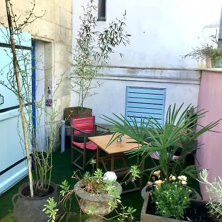 La Grotte Du Pelerin - Semi-troglodyte Apartment