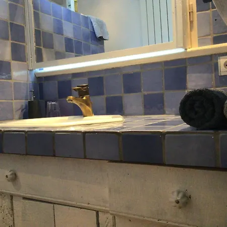 La Grotte Du Pèlerin - Semi-troglodyte